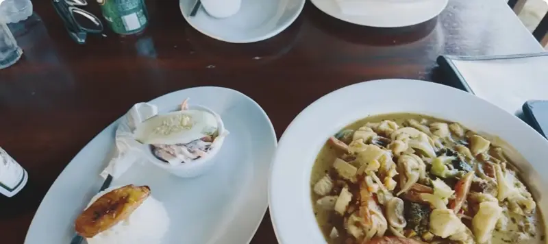 Curry lunch at Lucca · video still by MadeinTogo