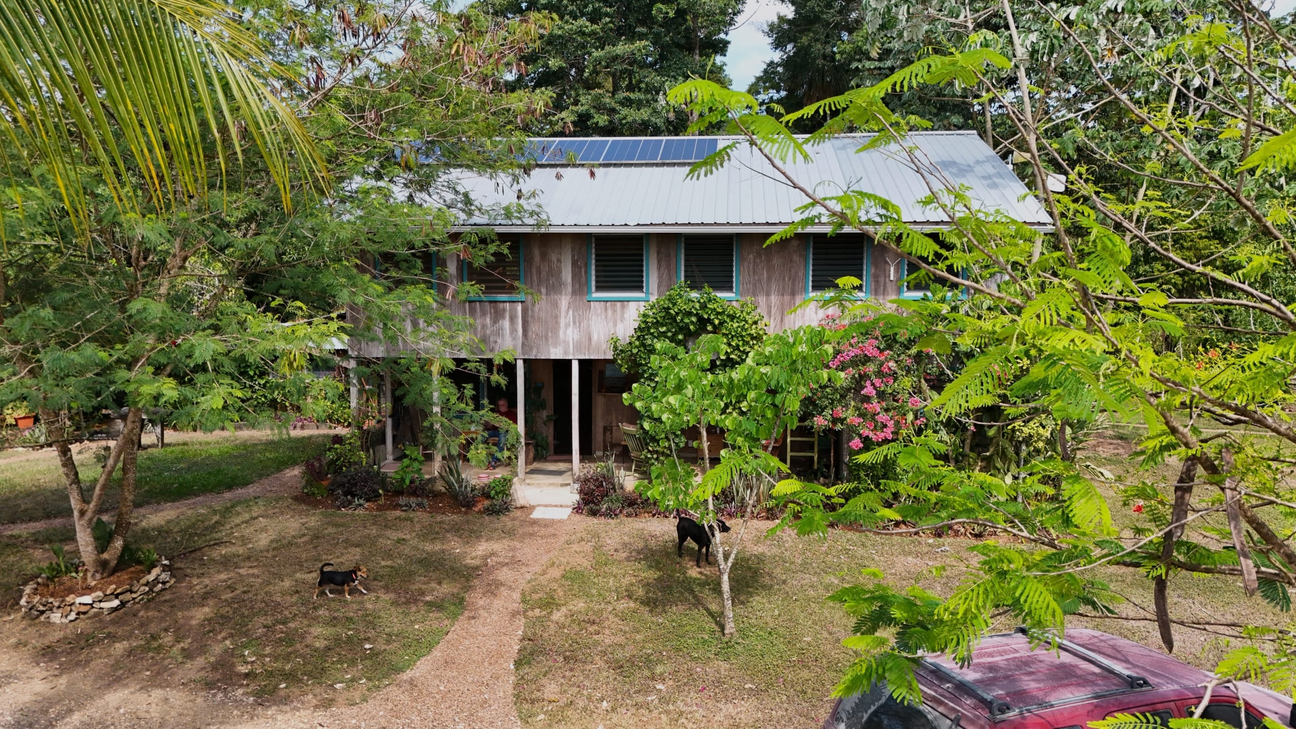 Belize Off‑Grid Homestead in Upper Barton Creek