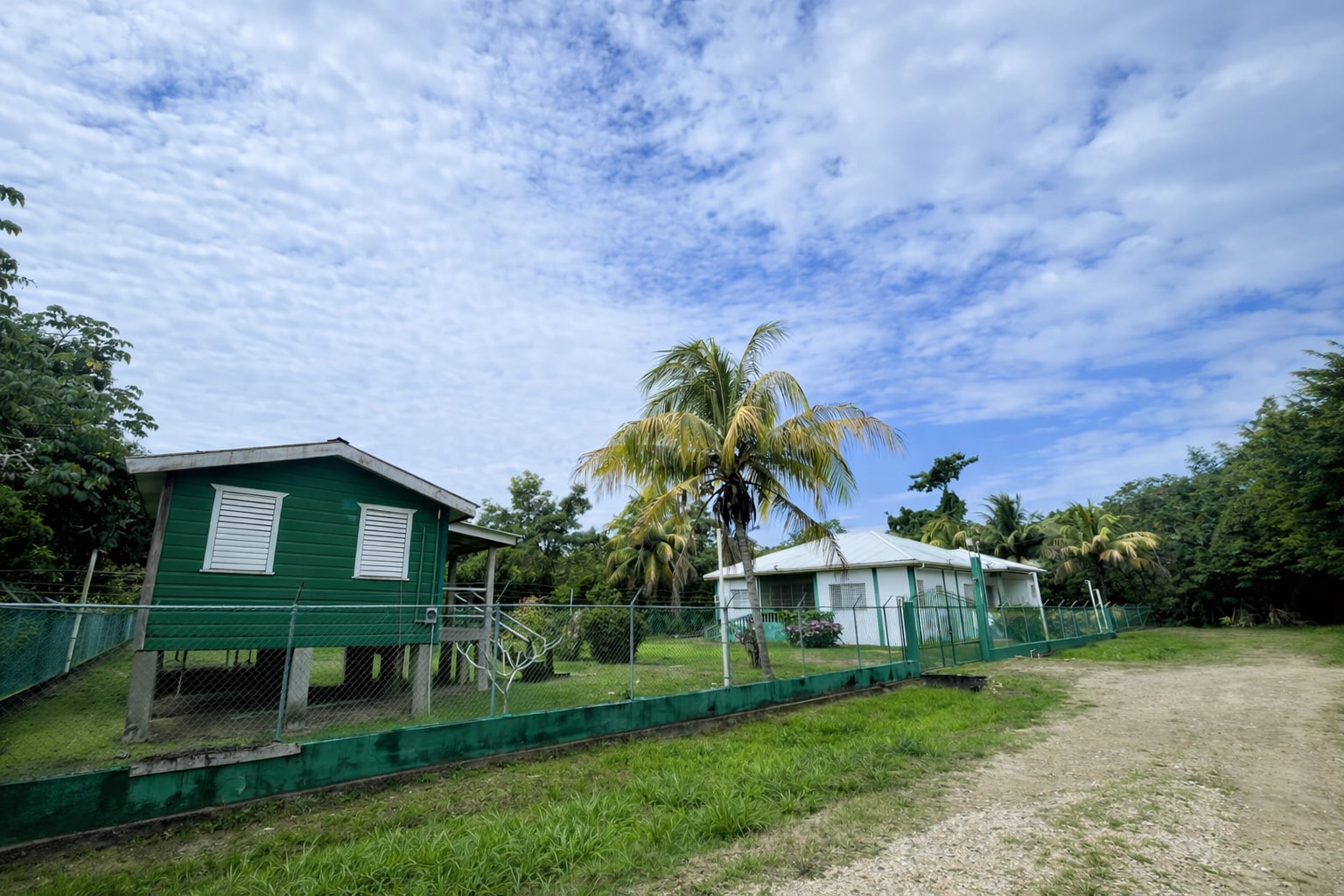 Dangriga Tropical Villa Near the Sea