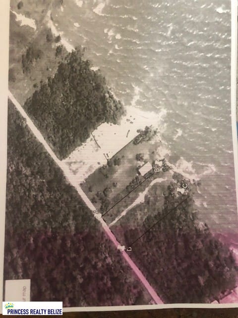PR-L128 – Beachfront Property Dangriga