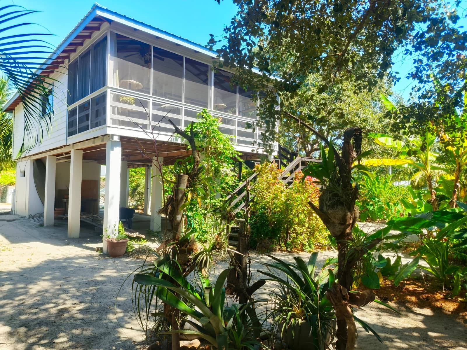 PR-DH103 – A Quiet, Breezy Retreat Near Placencia Beach