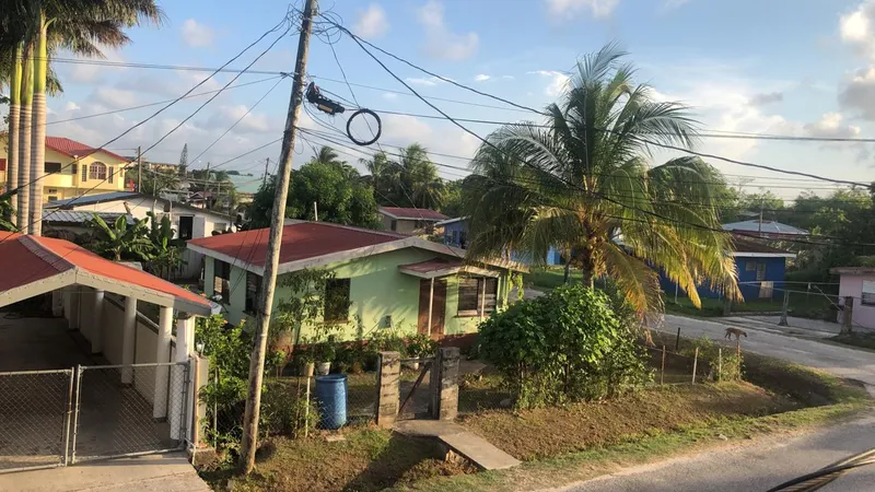 LadyVille;Poinciana St