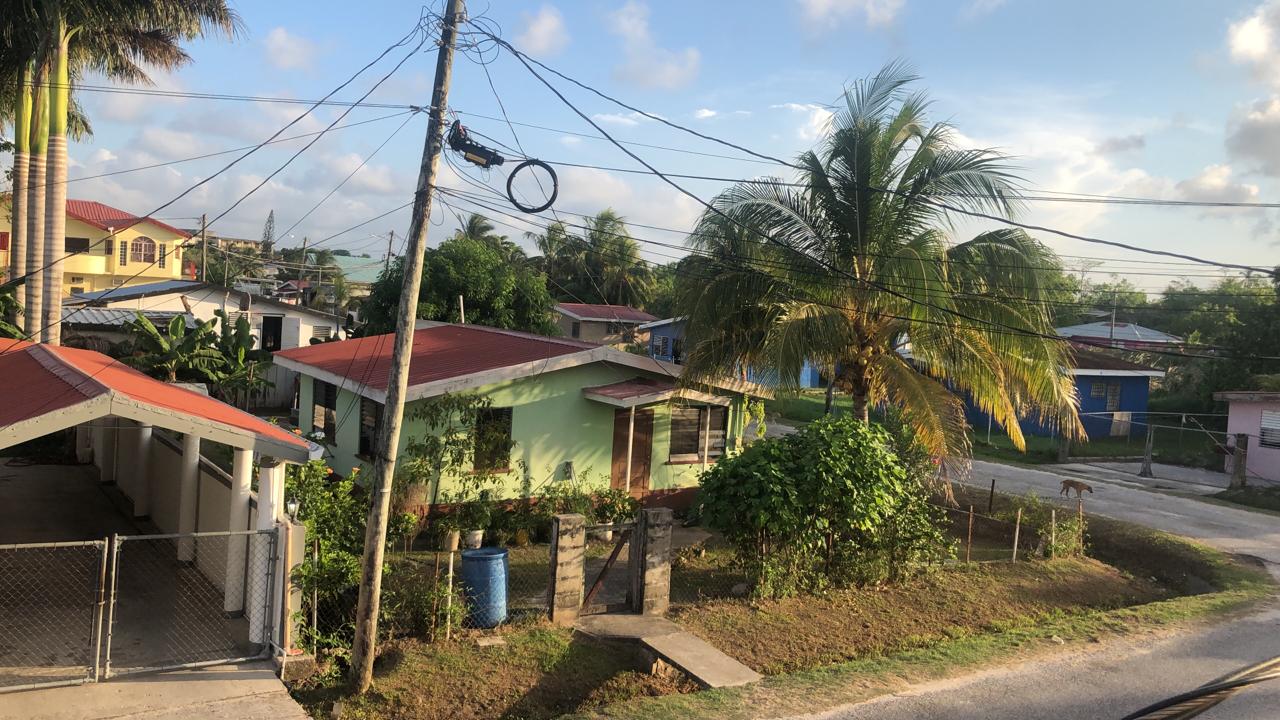 LadyVille;Poinciana St photo 3