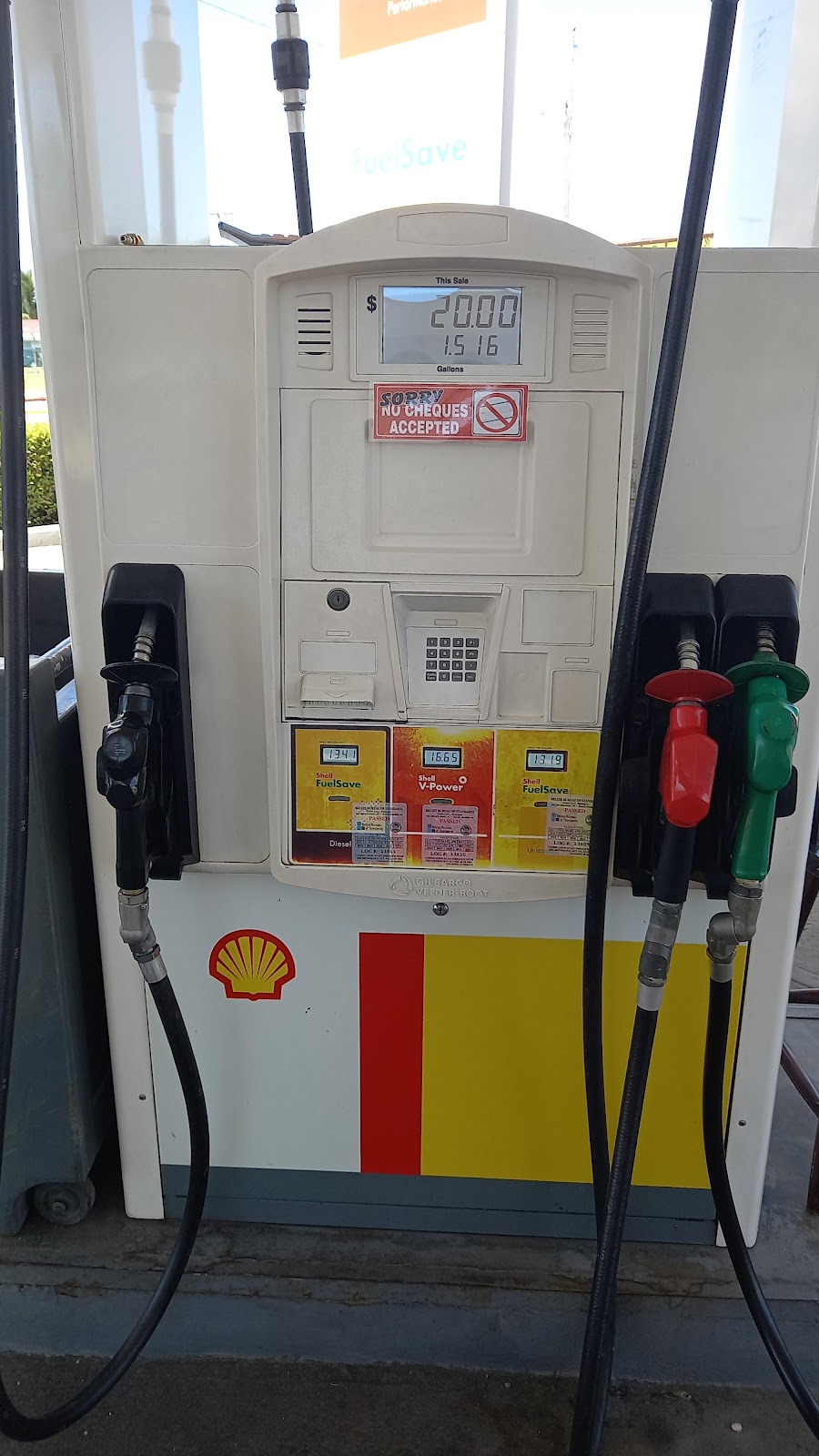 Shell Gas Station photo 2