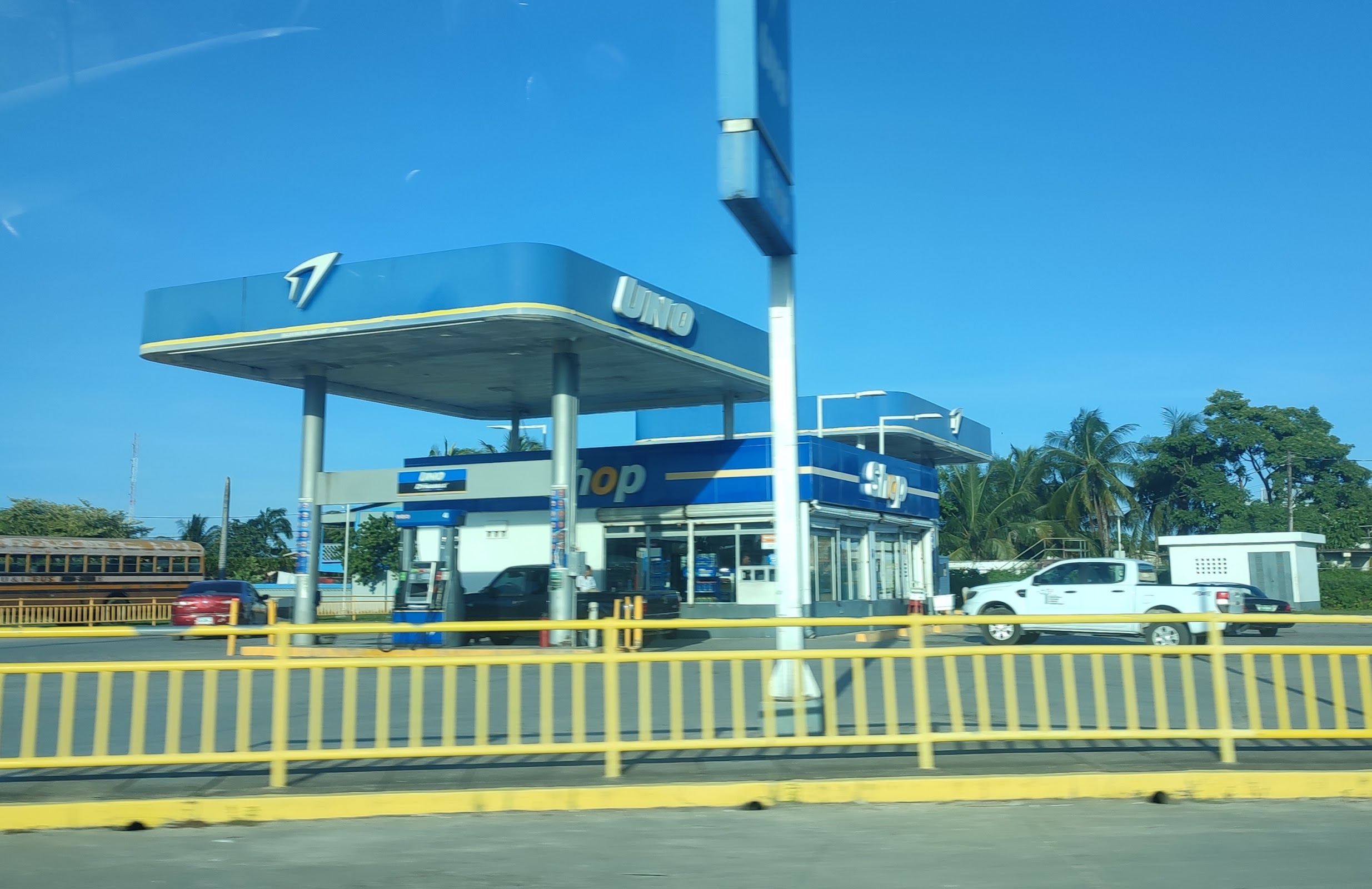 Uno Gas Station