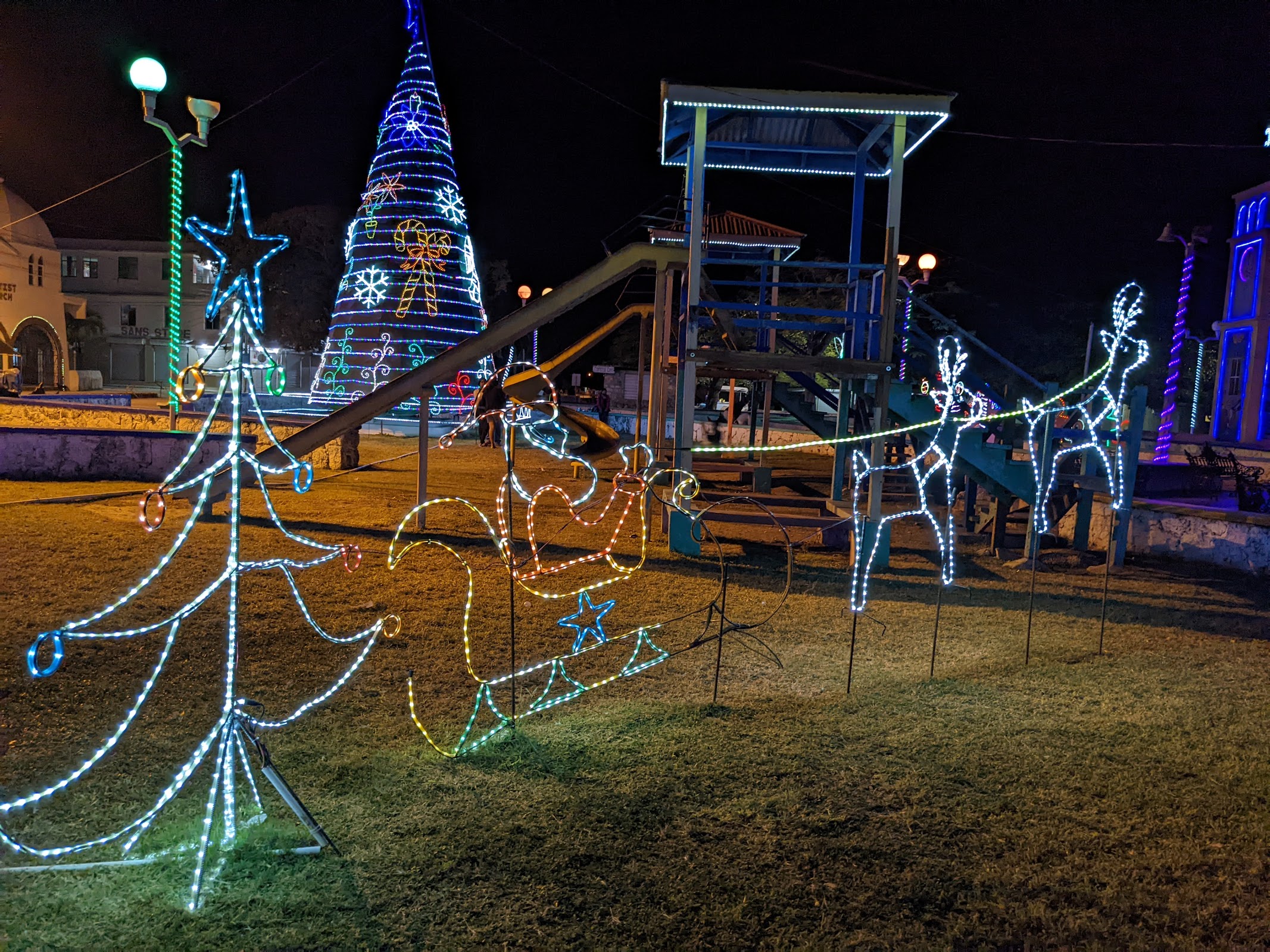 Corozal Central Park photo 2
