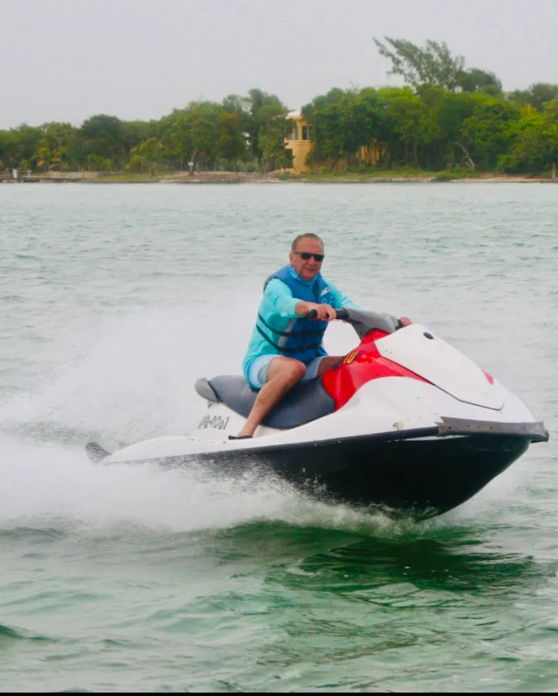 Castaway Caye photo 4
