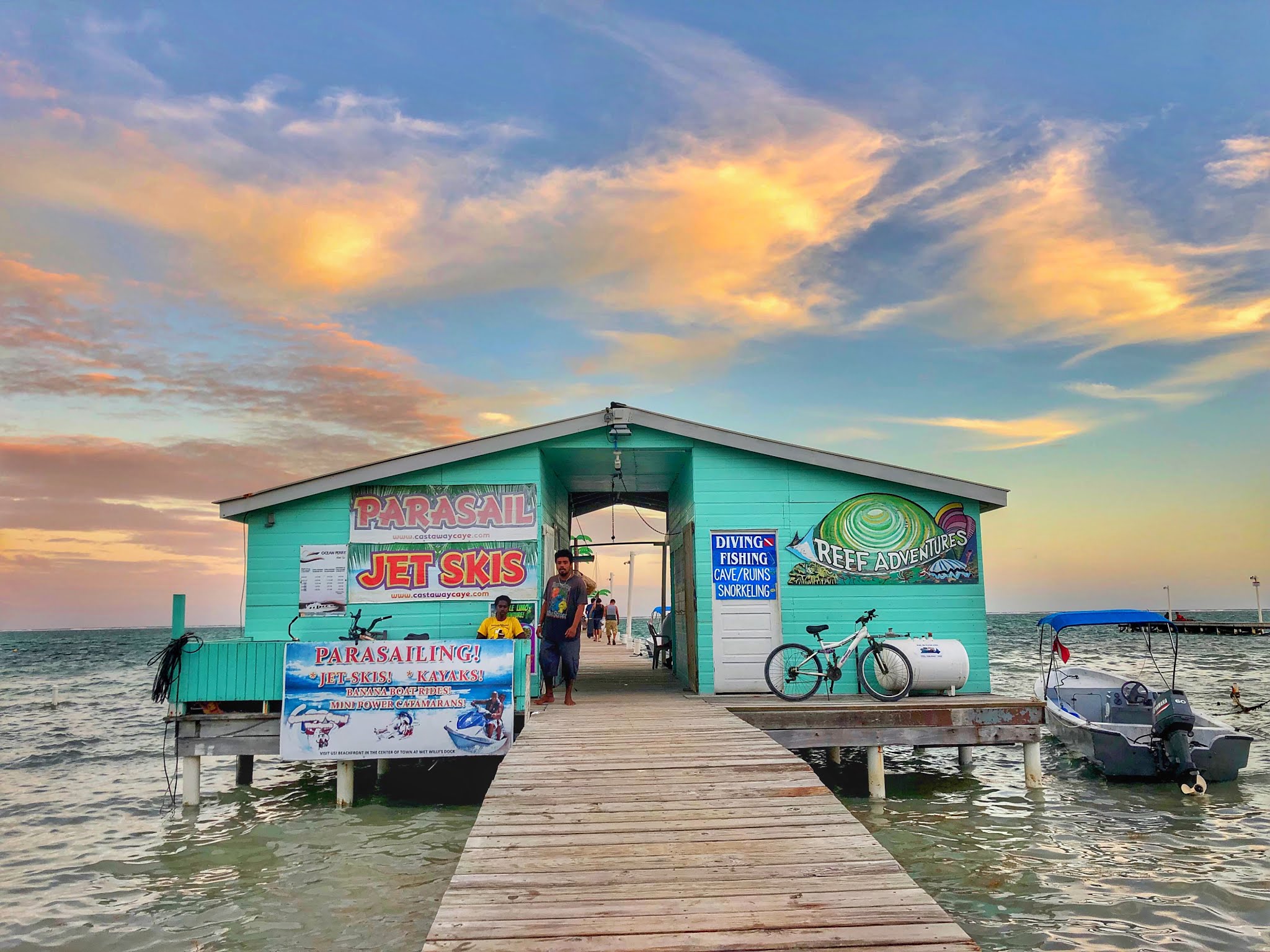 Castaway Caye photo 2