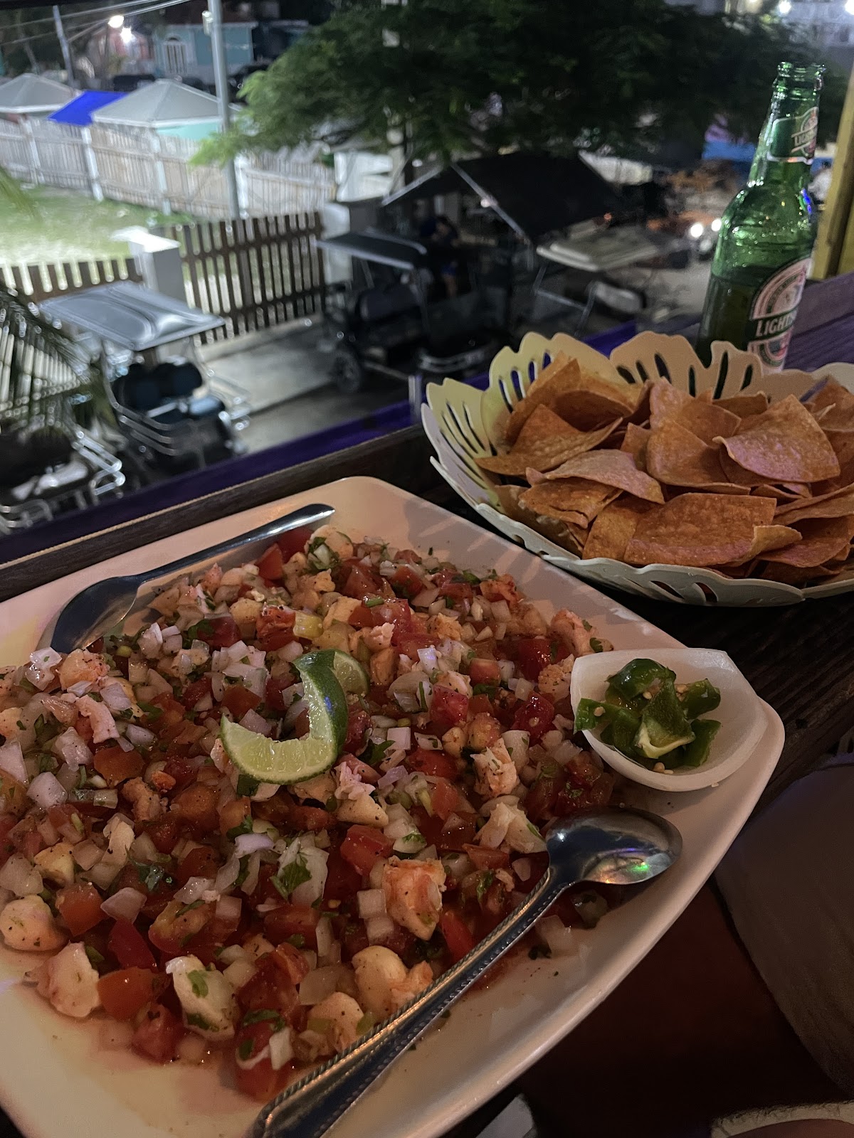 juvinies ceviche bar photo 3