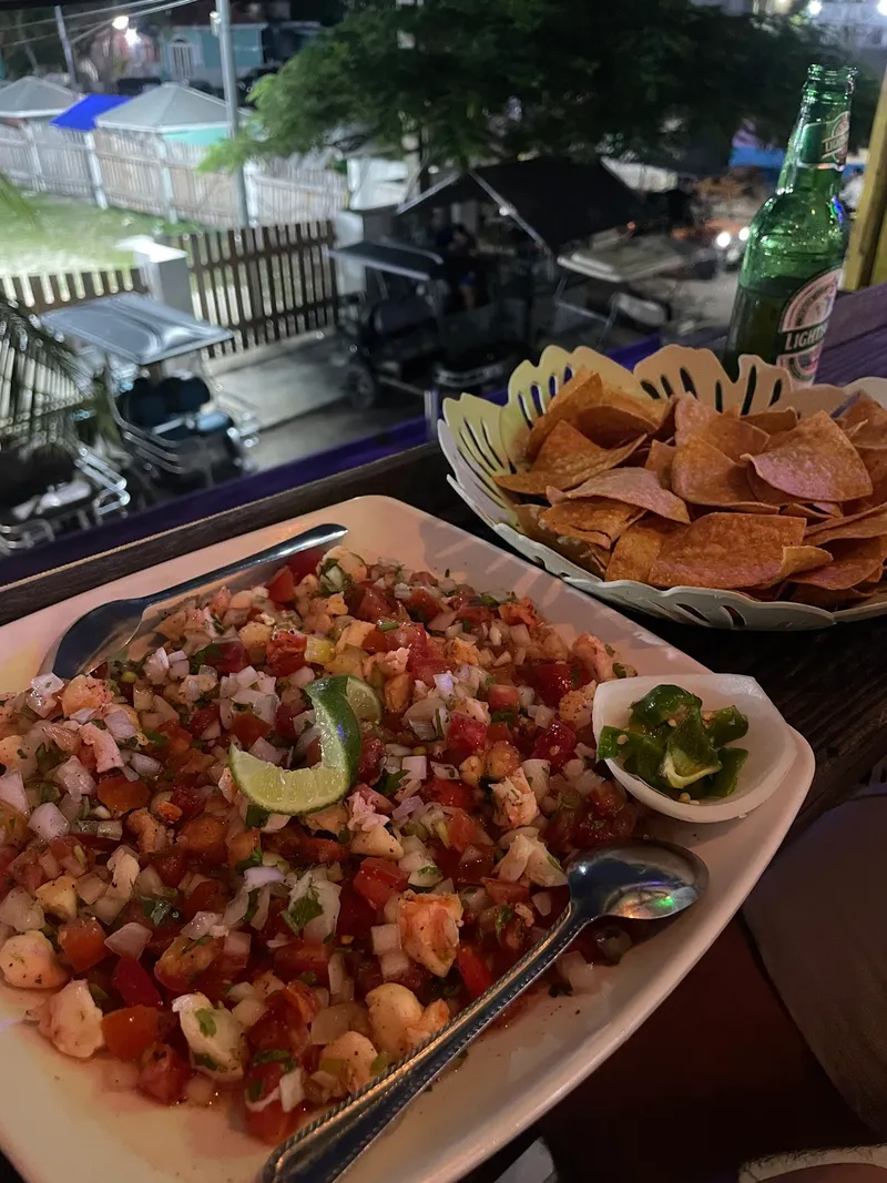 juvinies ceviche bar photo 3