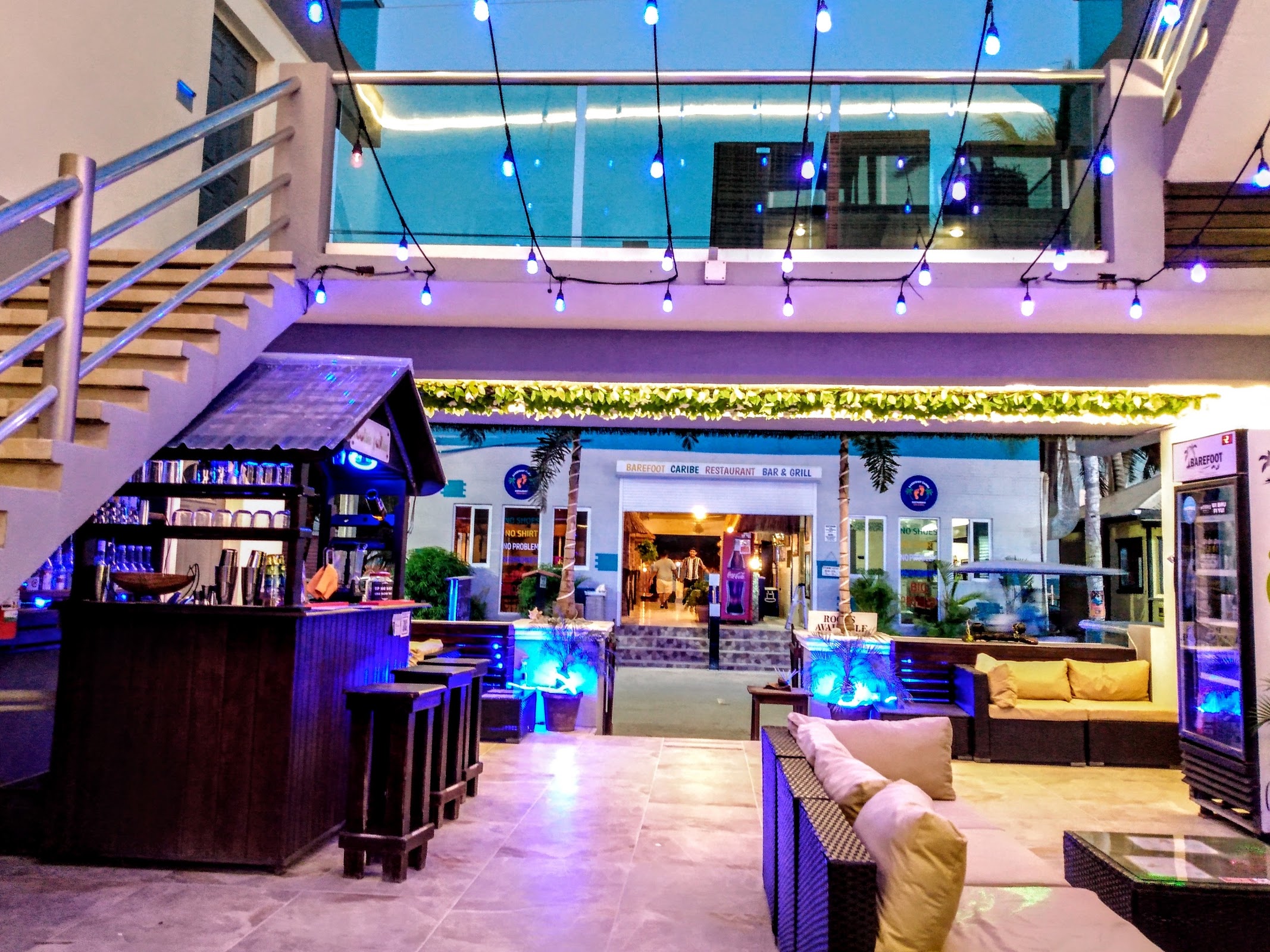 The Tootsie Footsie Bar At Barefoot Caye Caulker Hotel