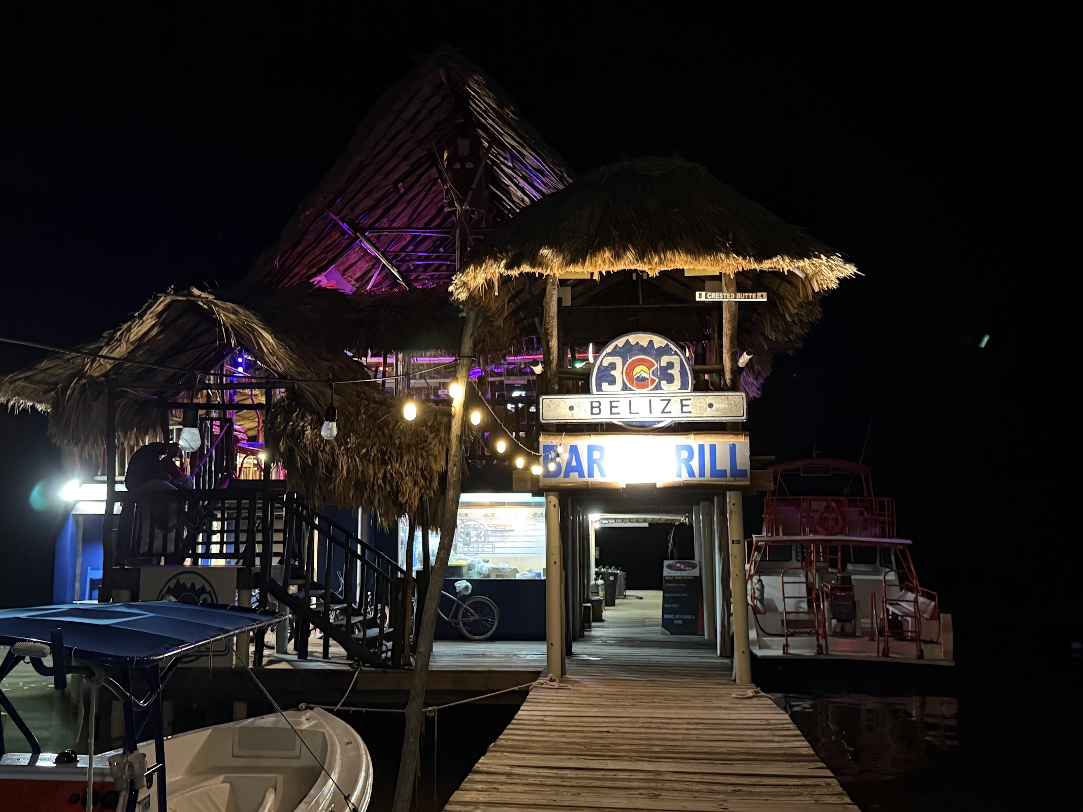 303 Belize Bar & Grill photo 7