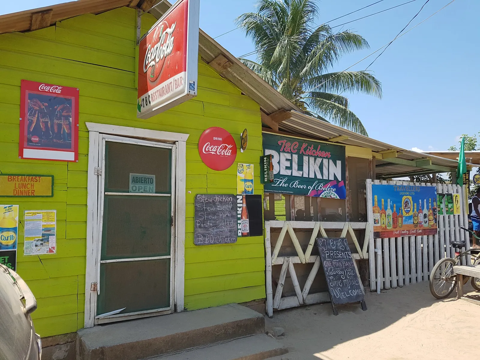 Castillo's Restaurant and Bar