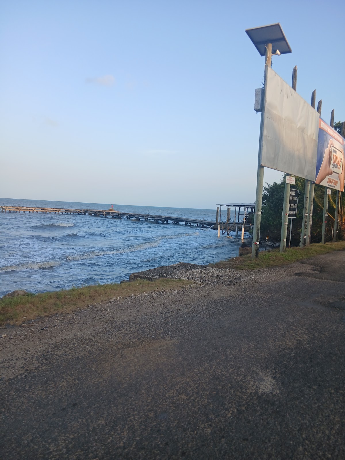 Sitting or swimming hut on the ocean photo 2