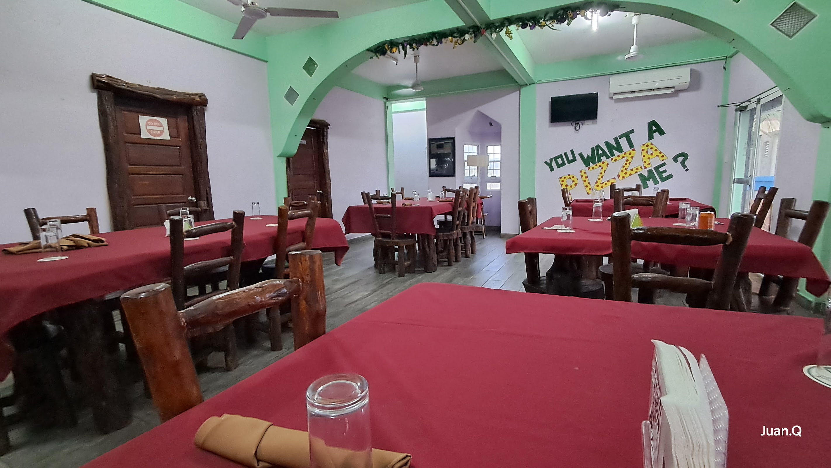 Breda O's Pizza palace