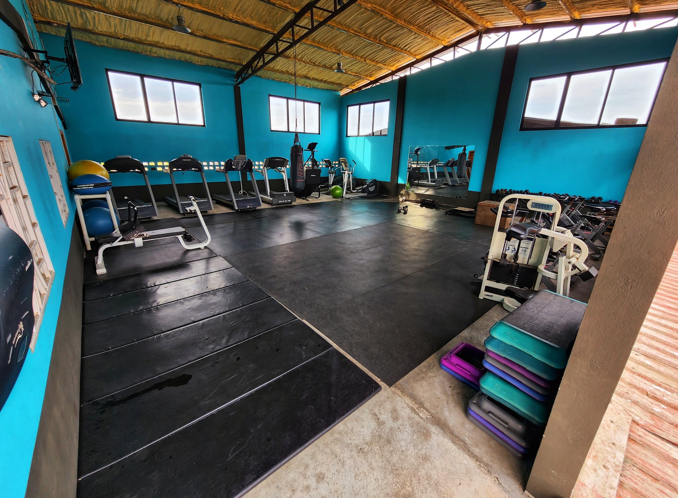 Muscle Hut Fitness Club photo 4