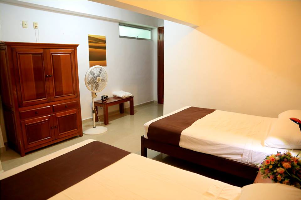 Charlys Hotel photo 2