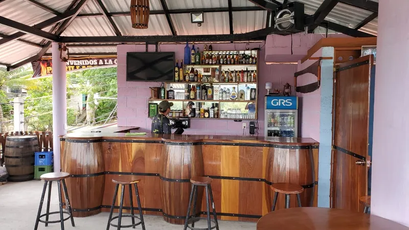 Meñike's Cafe Bar