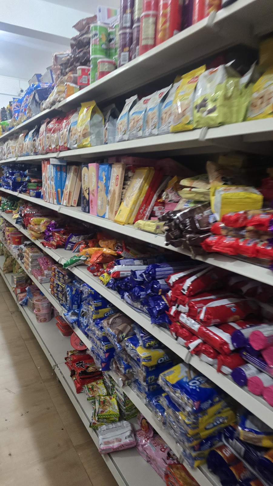 M & Y Supermarket photo 2