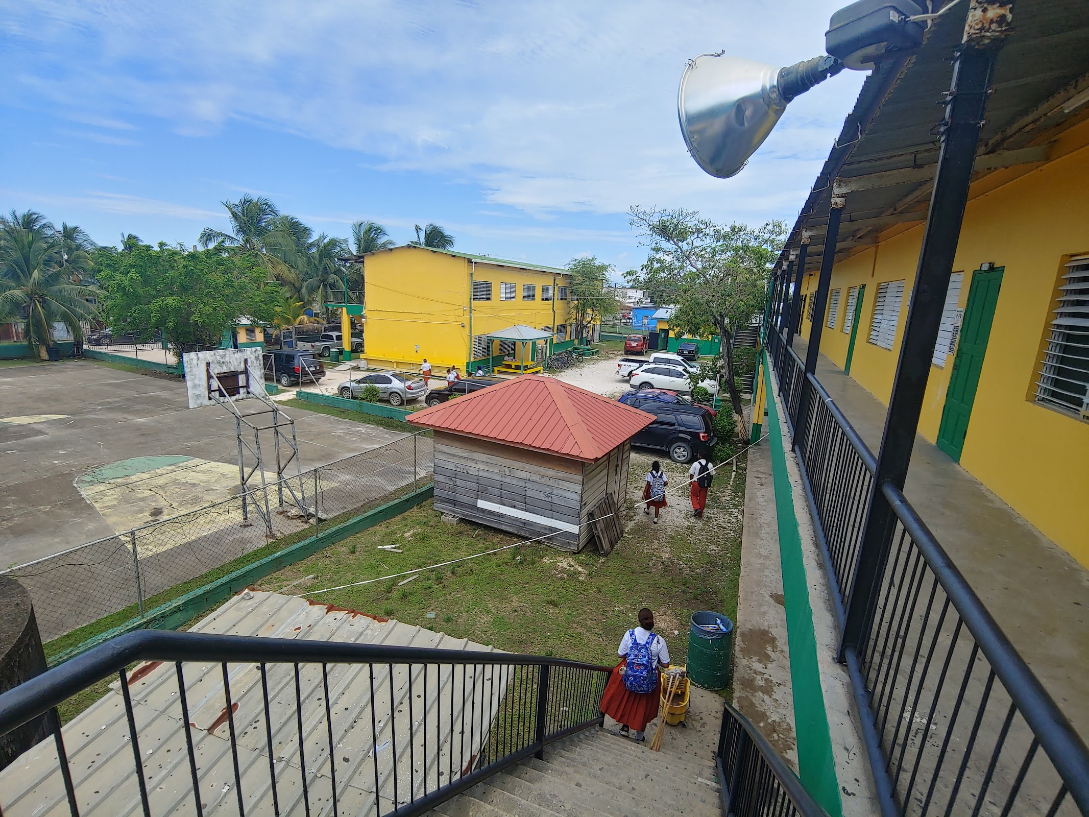 Gwen Lizarraga High School