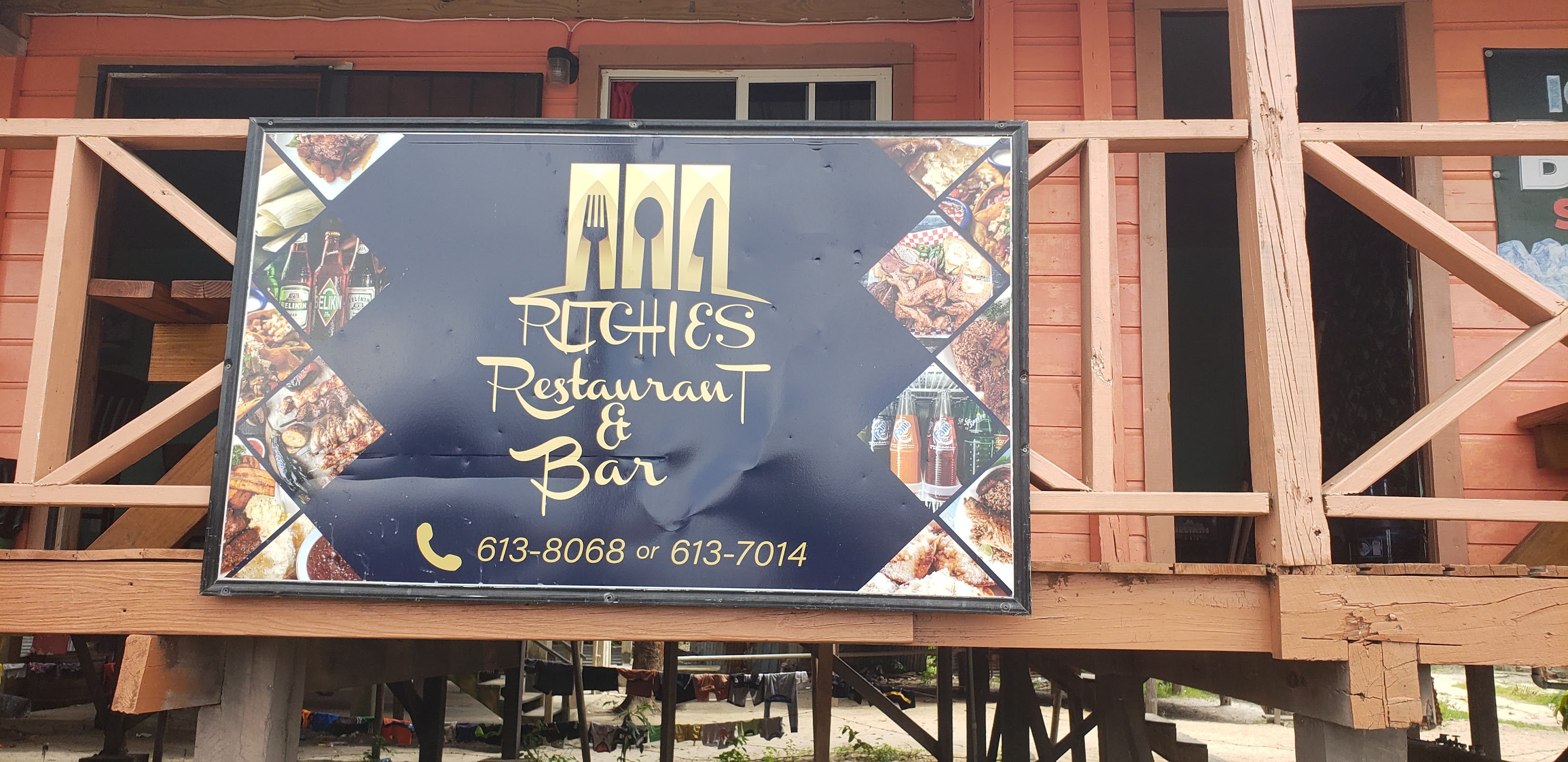 Richies Restaurant & Bar photo 3