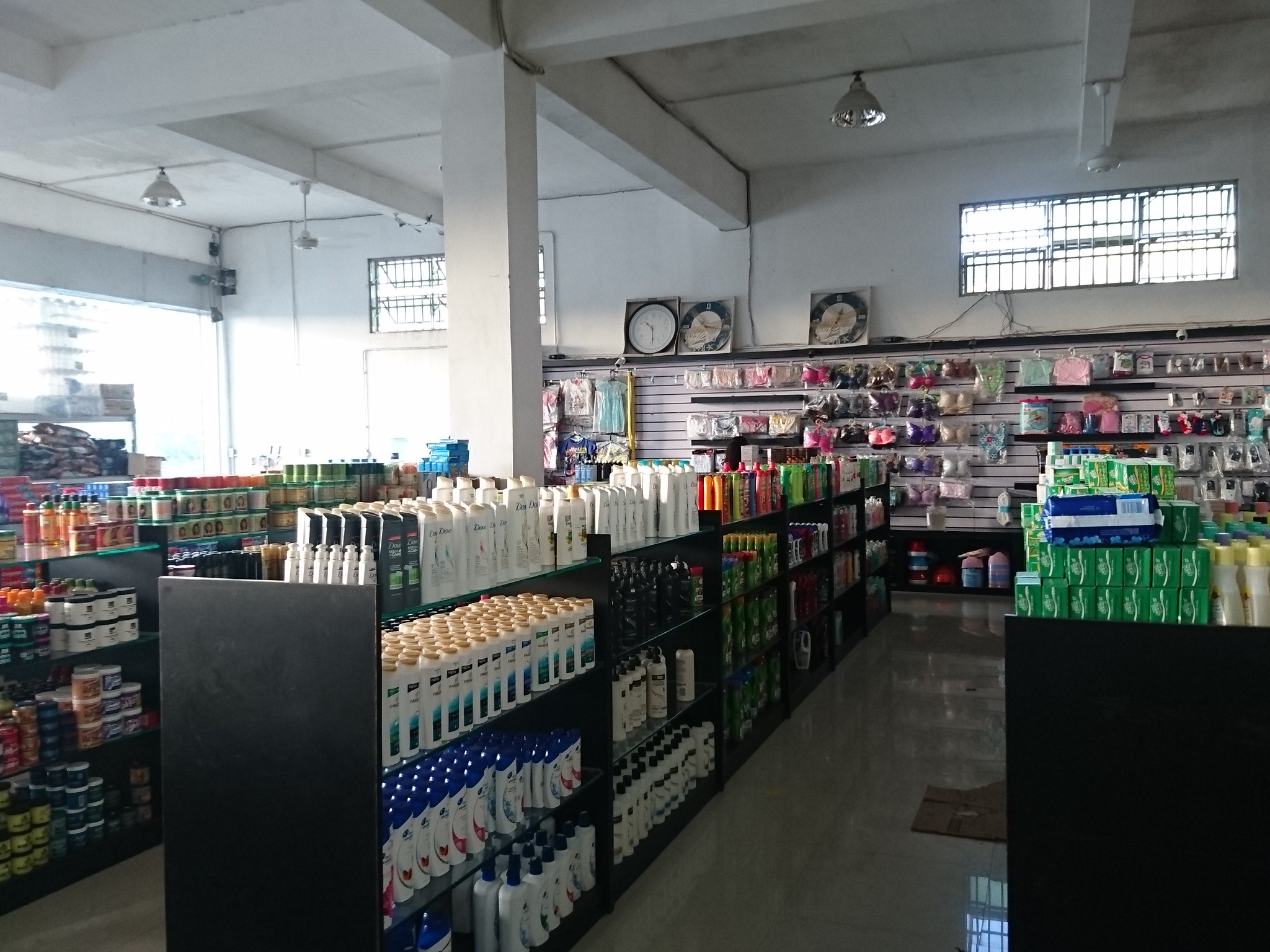 Huang Mart photo 3