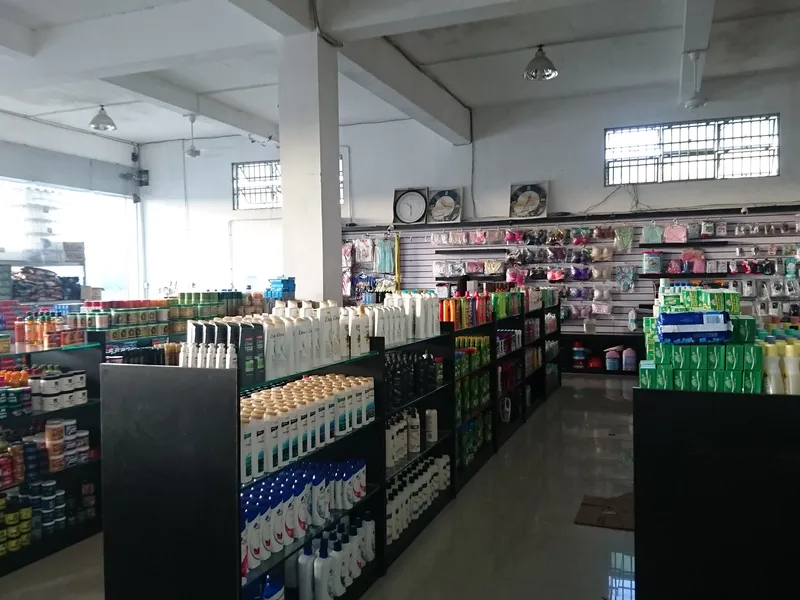 Huang Mart photo 3