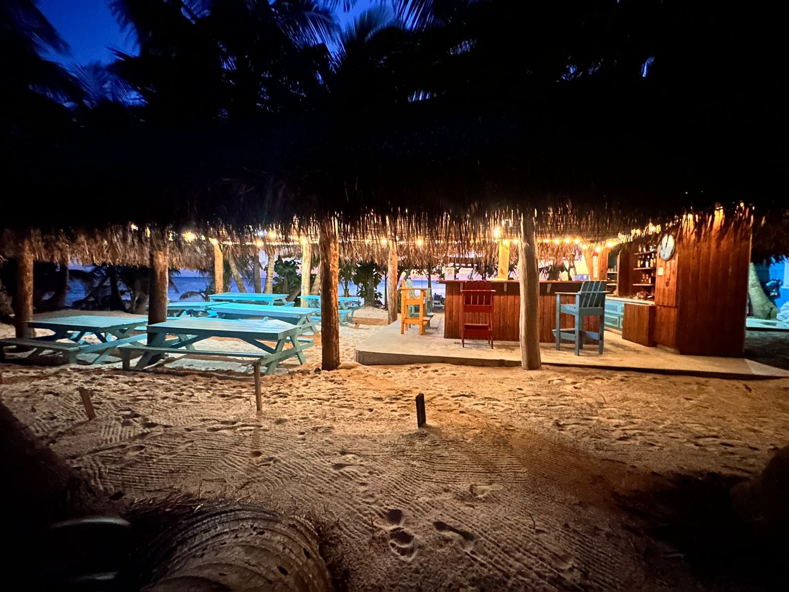Edge of Paradise Bar & Grill photo 4