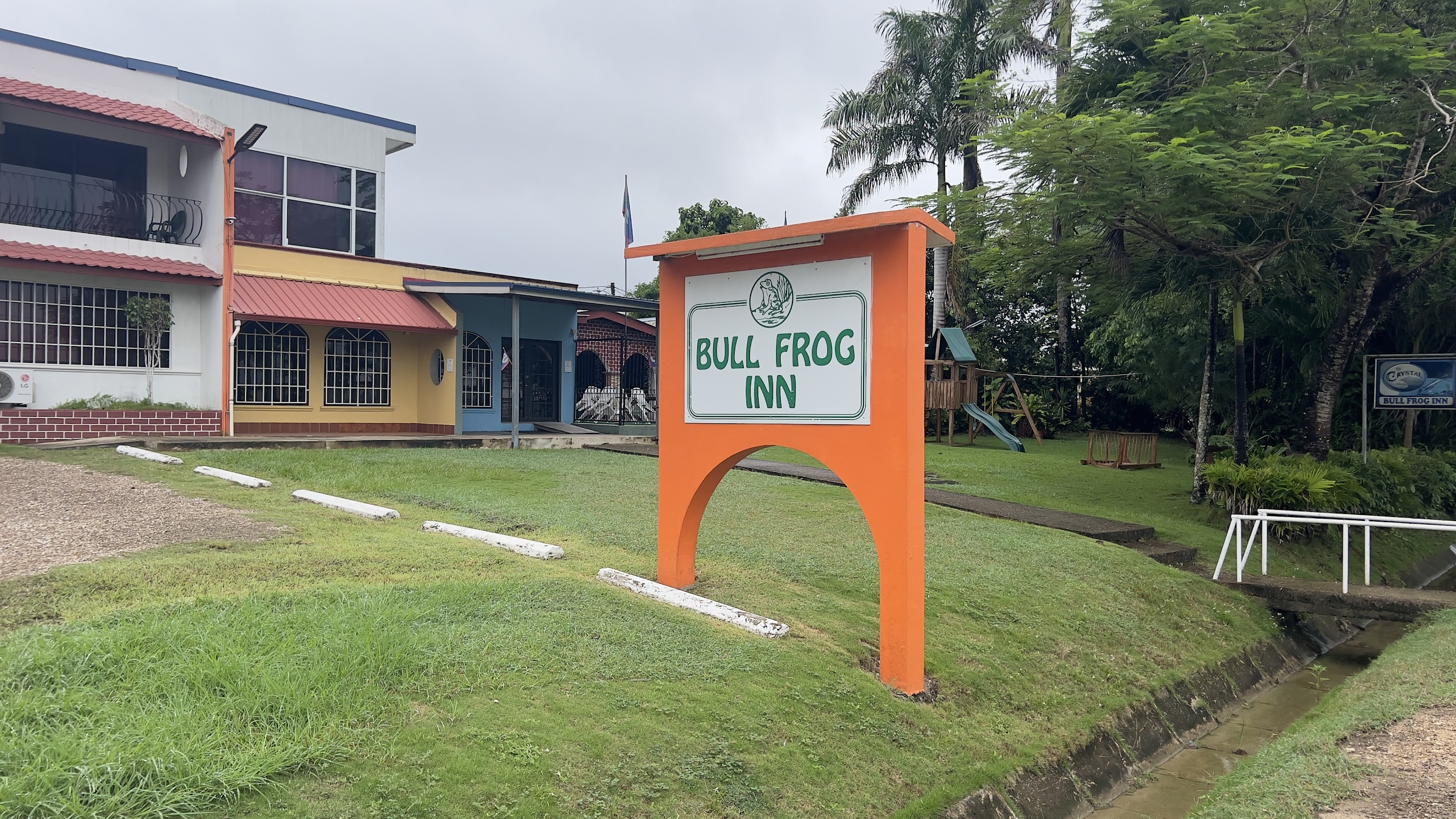 Bull Frog Inn, Hotel and Restaurant photo 4