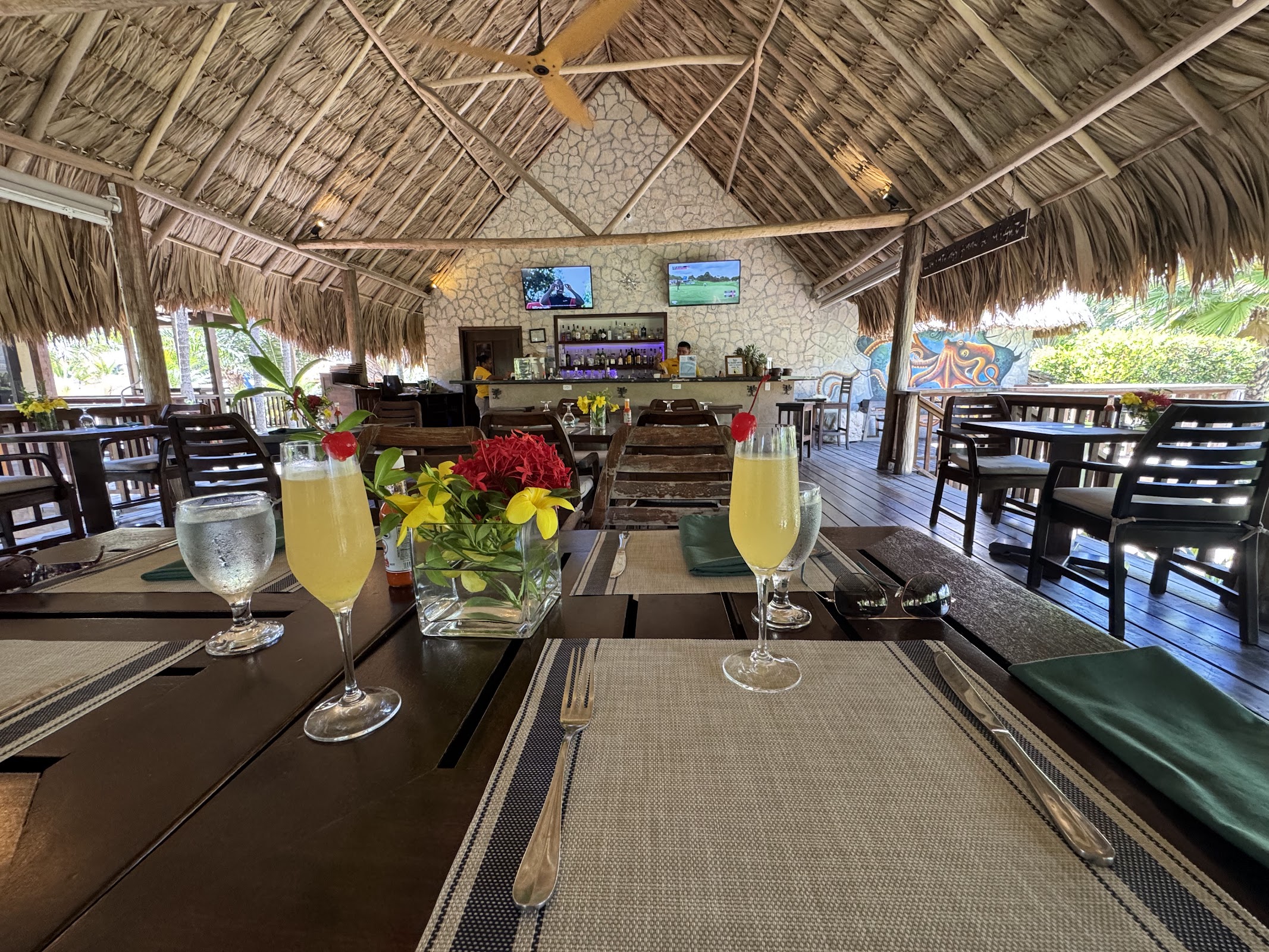 Inky's 19th Hole Bar & Grill photo 6