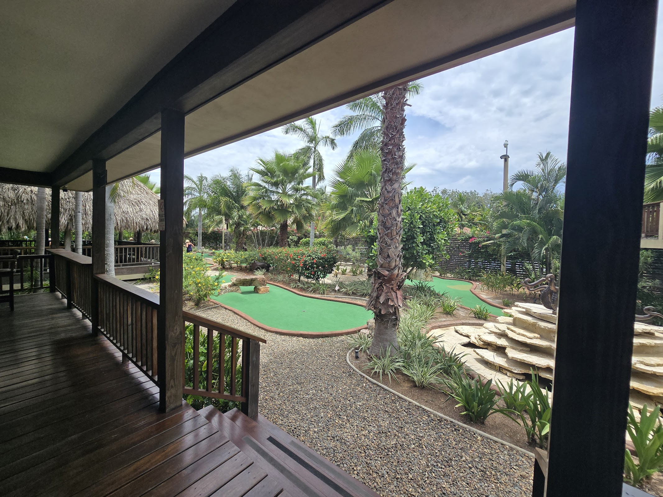Inky's 19th Hole Bar & Grill photo 8