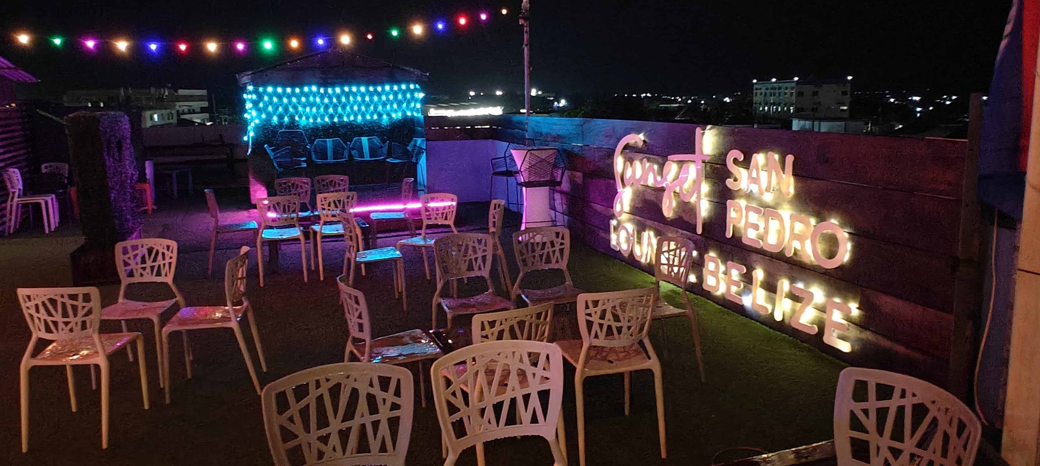 Sunset Lounge photo 6