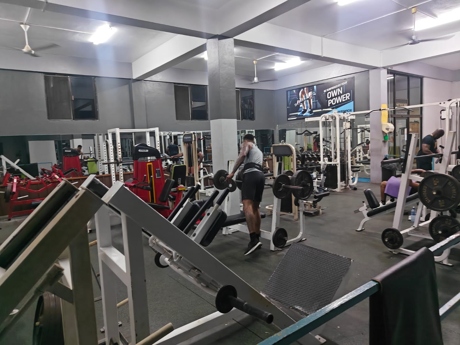 Body2000 Gym