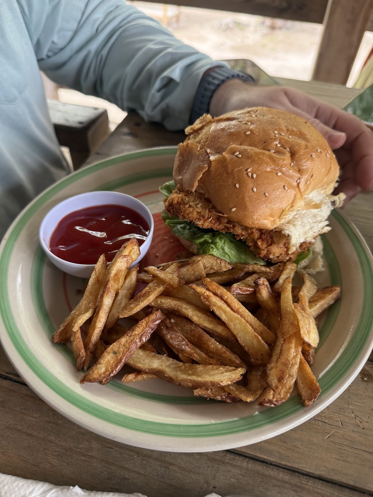 Shaggy's Hideaway bar and grill photo 4