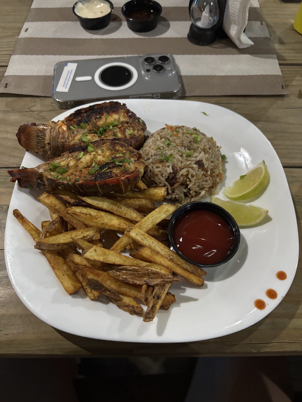 Shaggy's Hideaway bar and grill photo 3