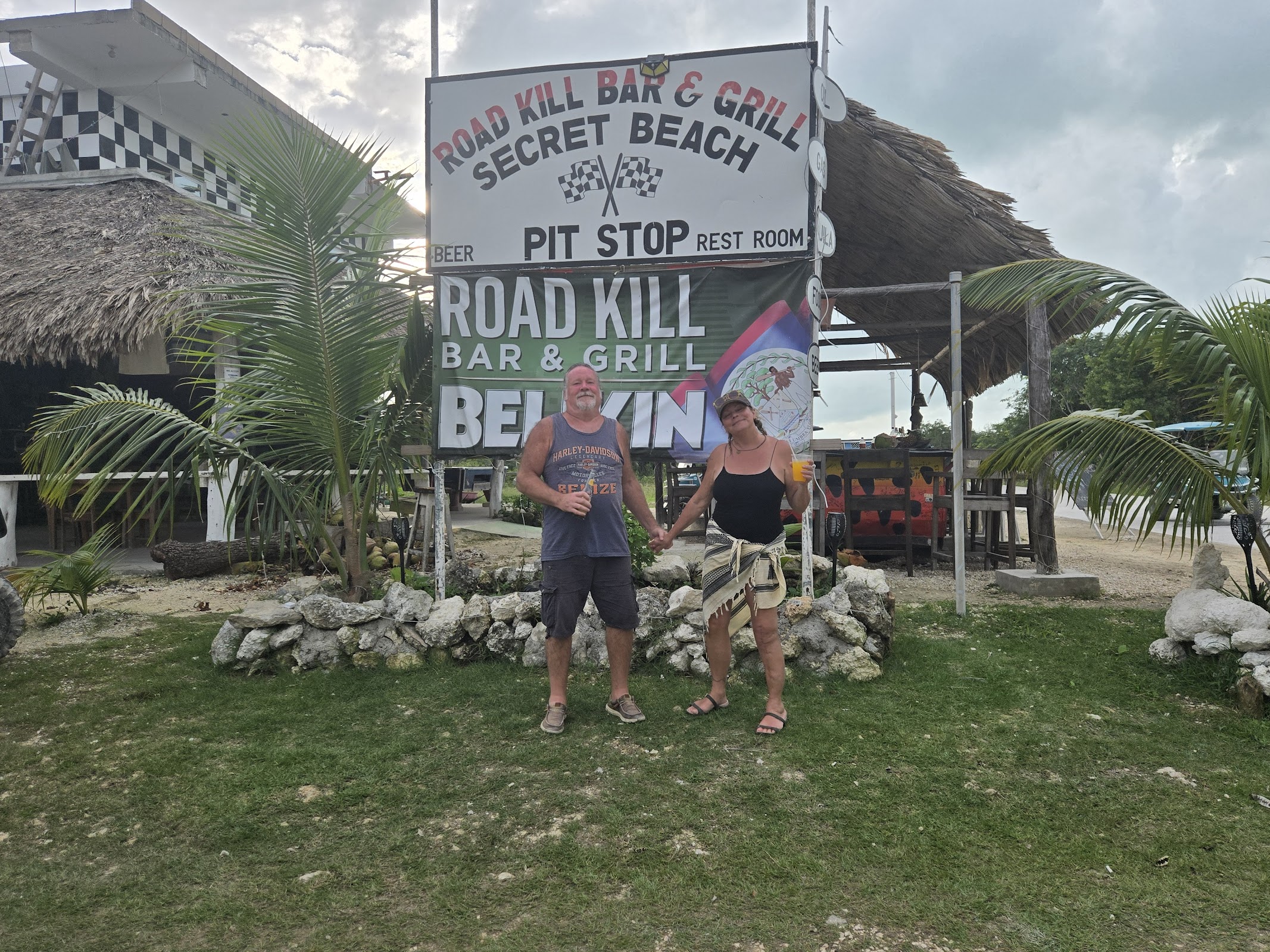 Roadkill Bar Secret Beach photo 3