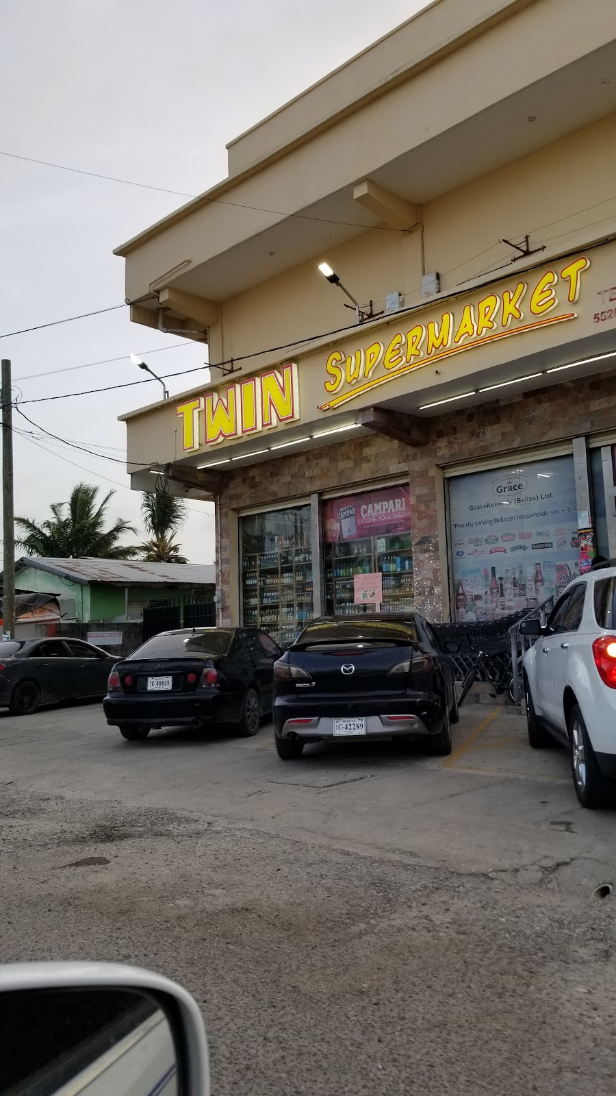 Twin's Supermarket