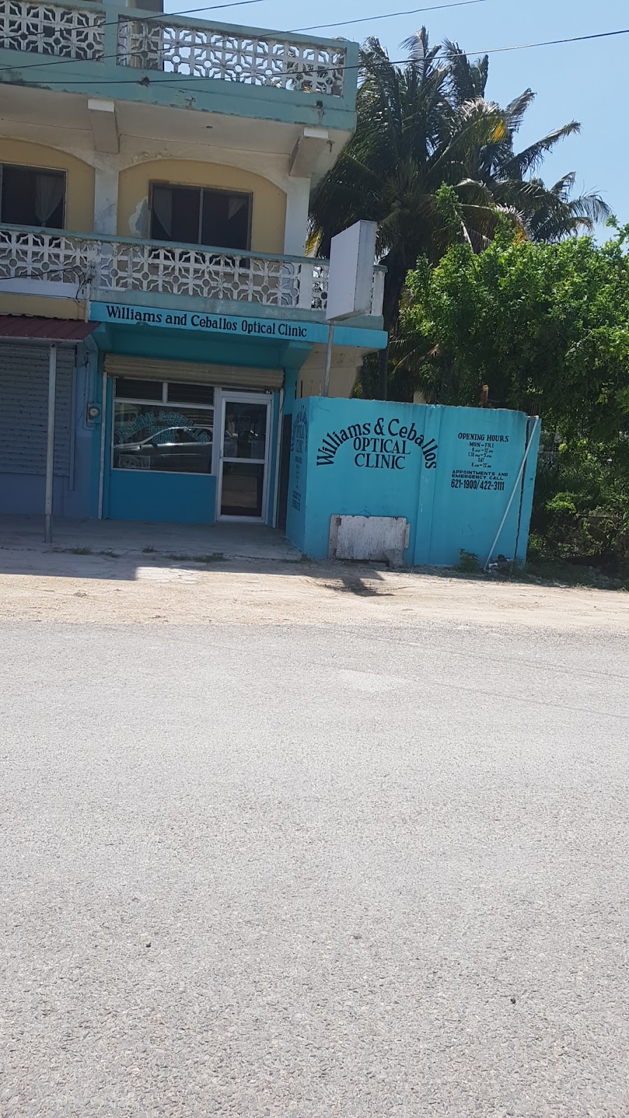 Williams and Ceballos optical clinic photo 3