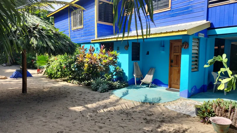 Deep Blue Wave Guest Suite