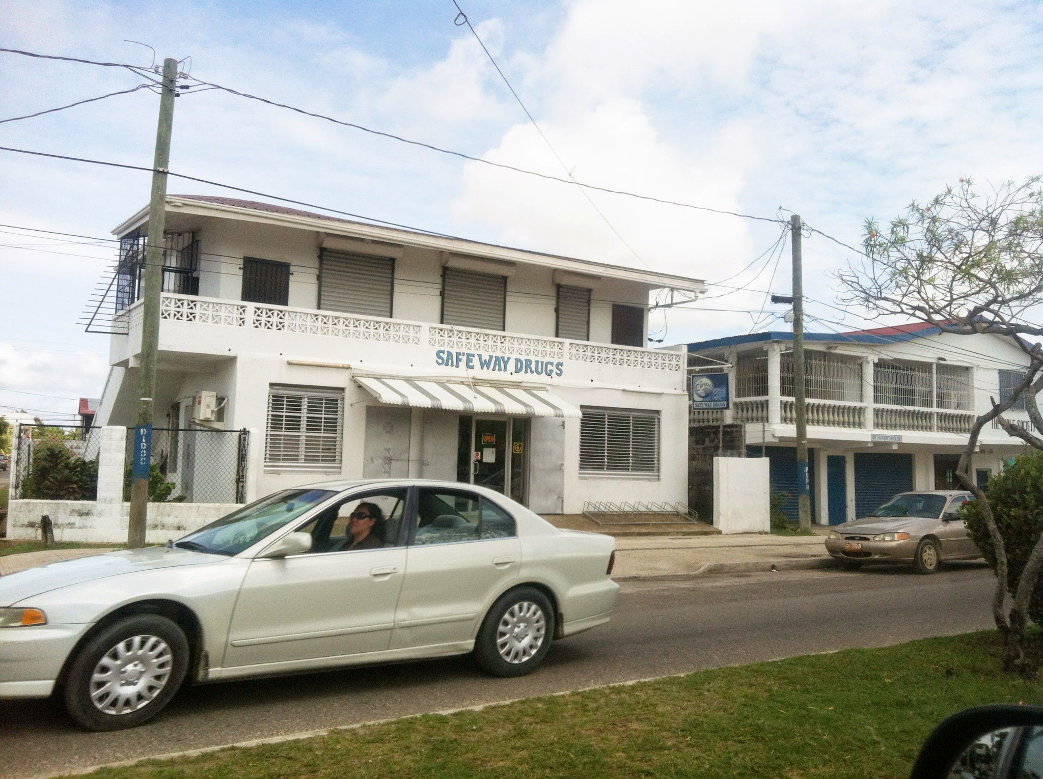Safe Way drug store photo 2