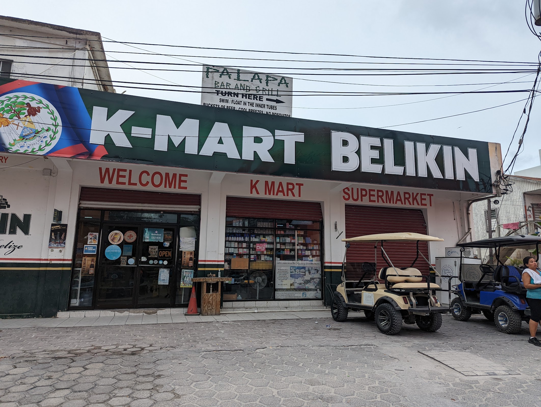 Caye Mart photo 4