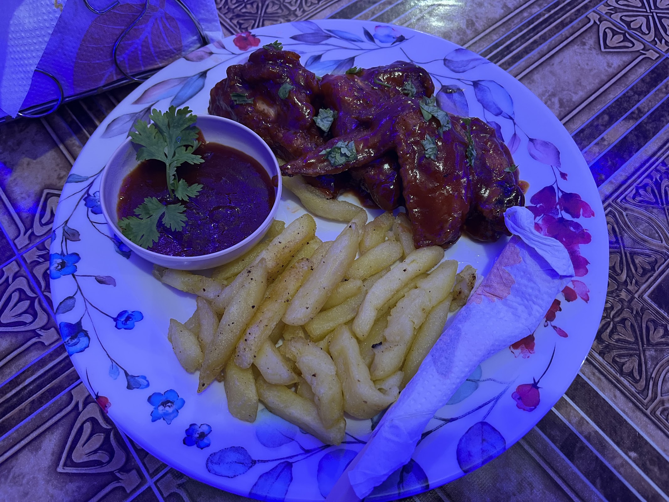 Illusion Bar and Grill photo 4
