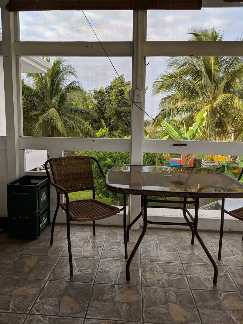 Bamboleo Inn Guest House photo 3