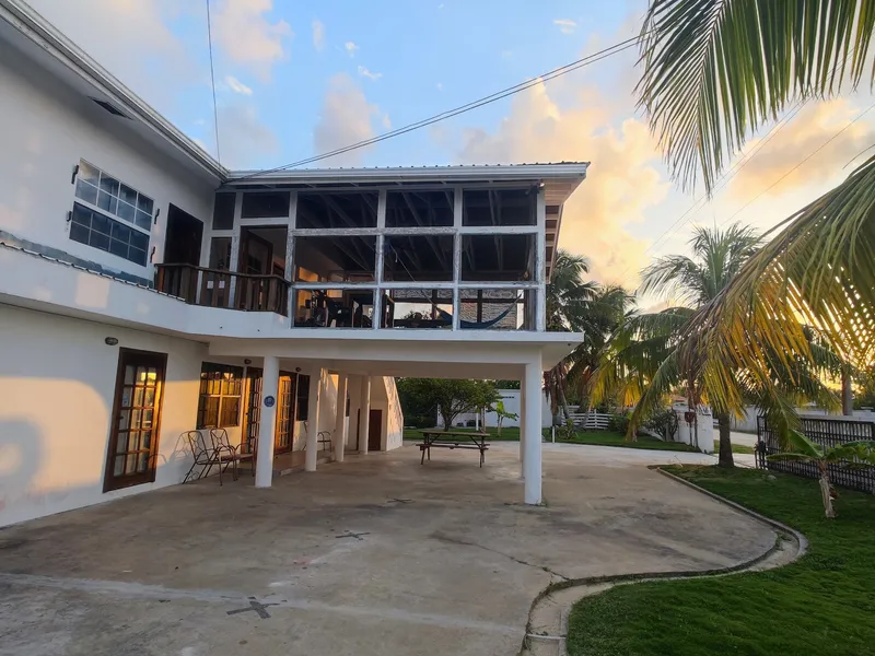 Bamboleo Inn Guest House photo 2