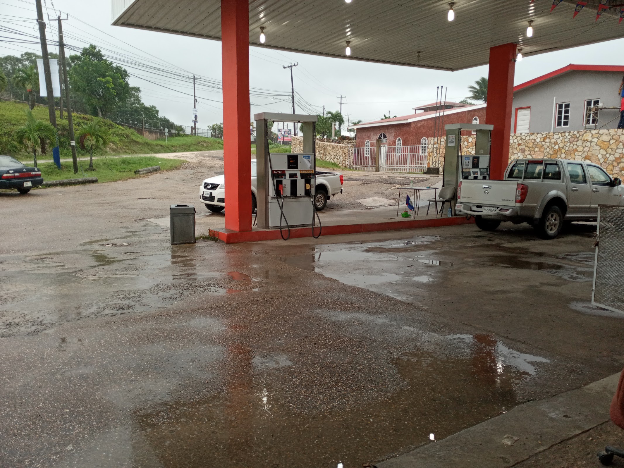 Chuc's Service Station photo 2