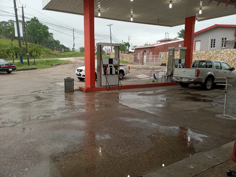 Chuc's Service Station photo 2