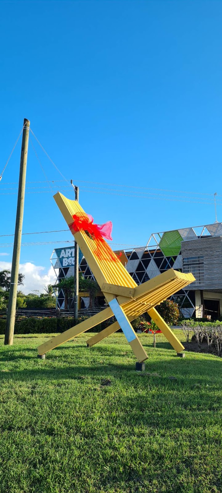 Belize Pride Clam Chair Sculpture photo 4