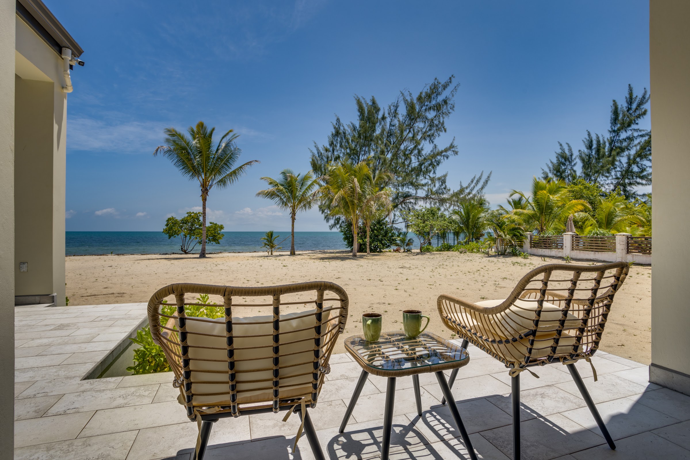 Tropical Latitude Beach photo 2