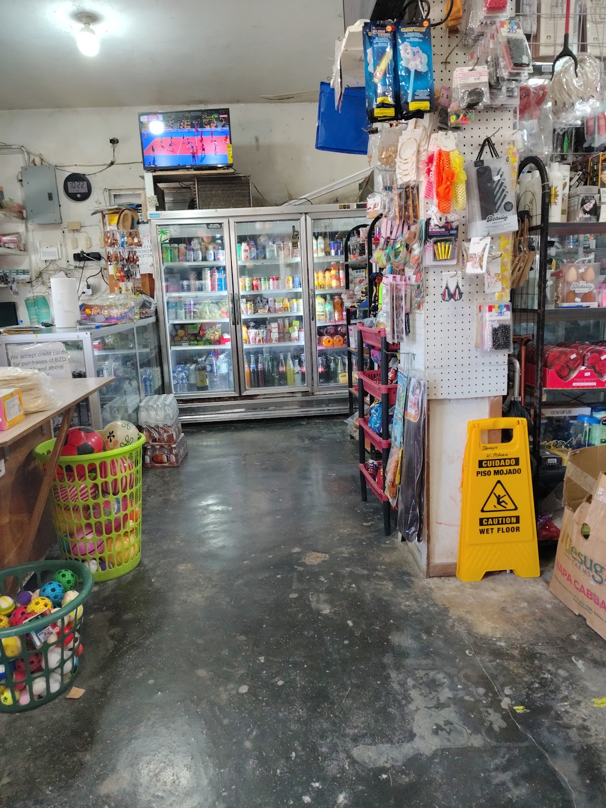 Benny's Store photo 3