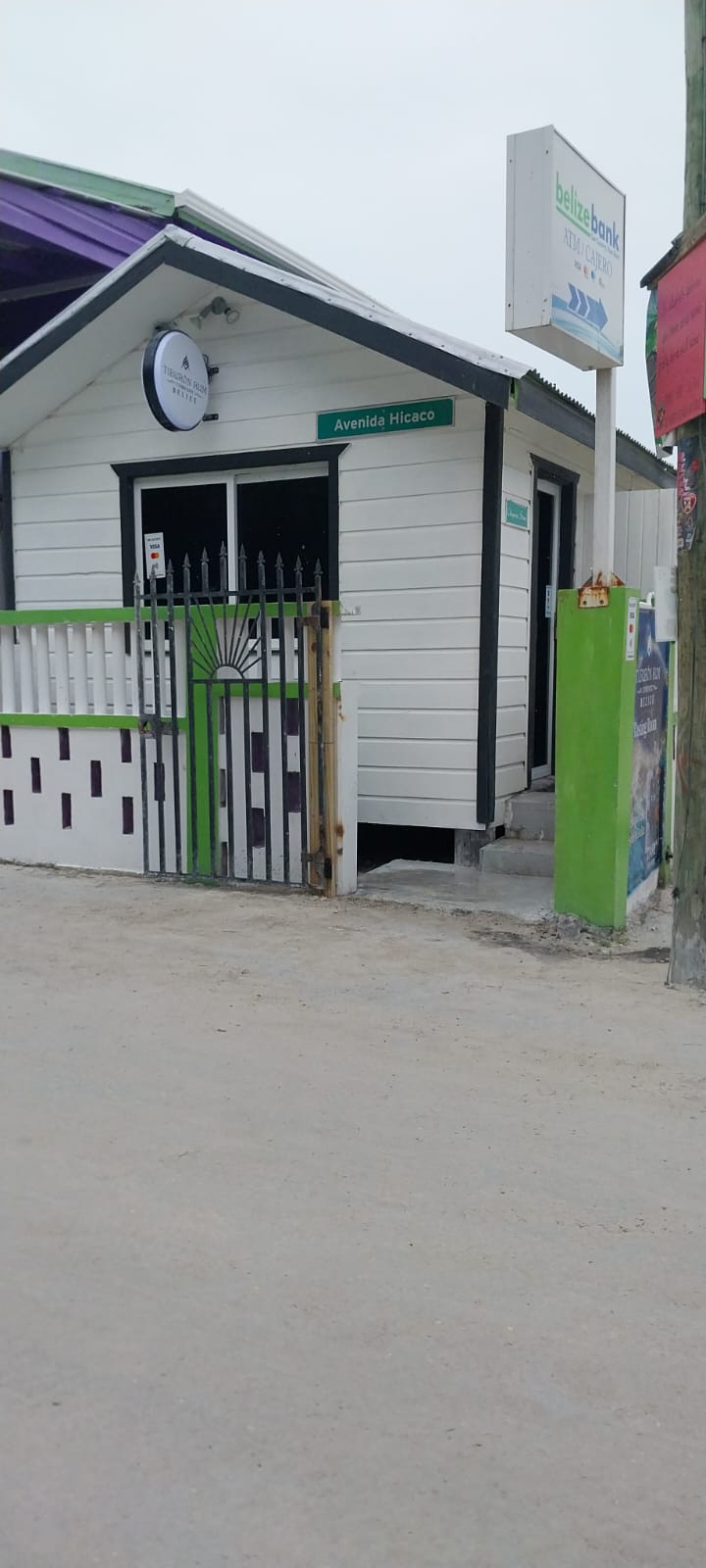 Tiburon Rum Caye Caulker Tasting Room photo 5